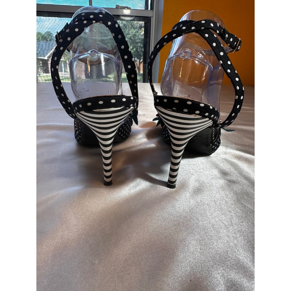 Betsey Johnson Polka Dot Striped Floral Applique Ankle Strap Heels Size 10 - Picture 2 of 6